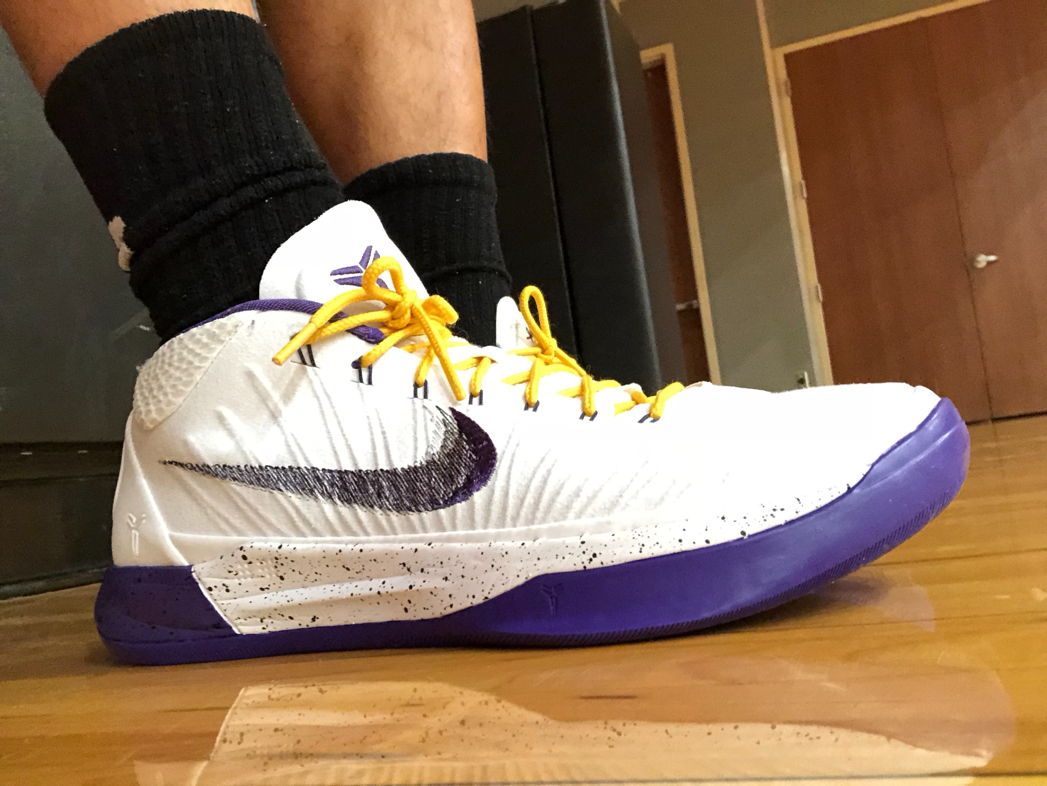  Giày Nike Kobe AD Mid ‘Baseline’ 