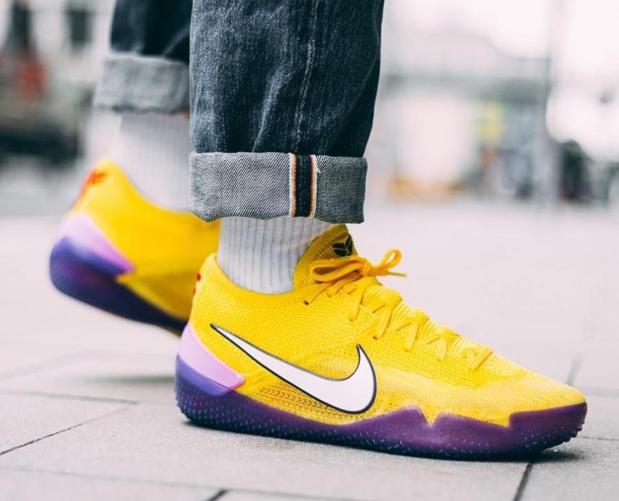  Giày Nike Kobe AD NXT 360 ‘Yellow Strike’ 