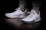  Giày Nike Kobe Mamba Fury EP ‘White Wolf Grey’ 