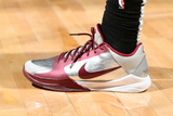  Giày Nike Kobe V Protro ‘Metallic Silver’ 