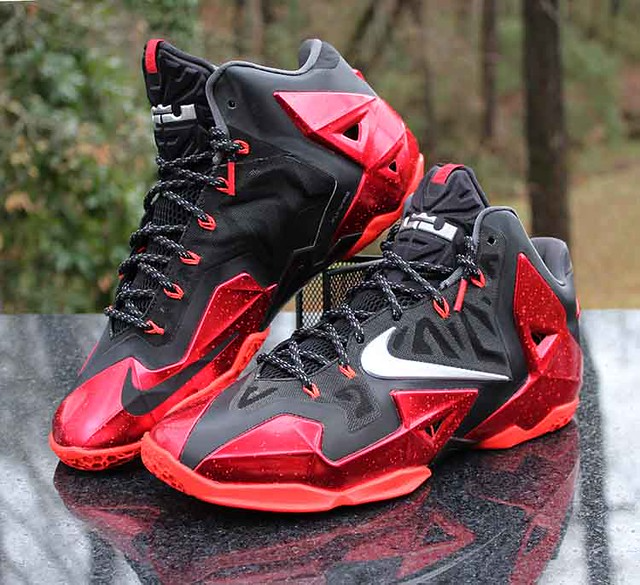  Giày Nike LeBron 11 ‘Away’ 