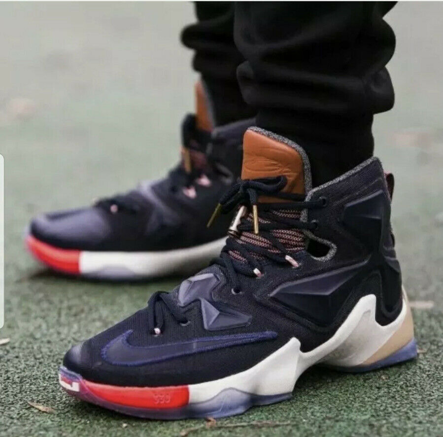  Giày Nike LeBron 13 LMTD ‘LuxBron’ 