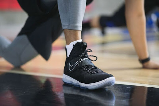  Giày Nike LeBron 14 EP ‘Chase Down’ 