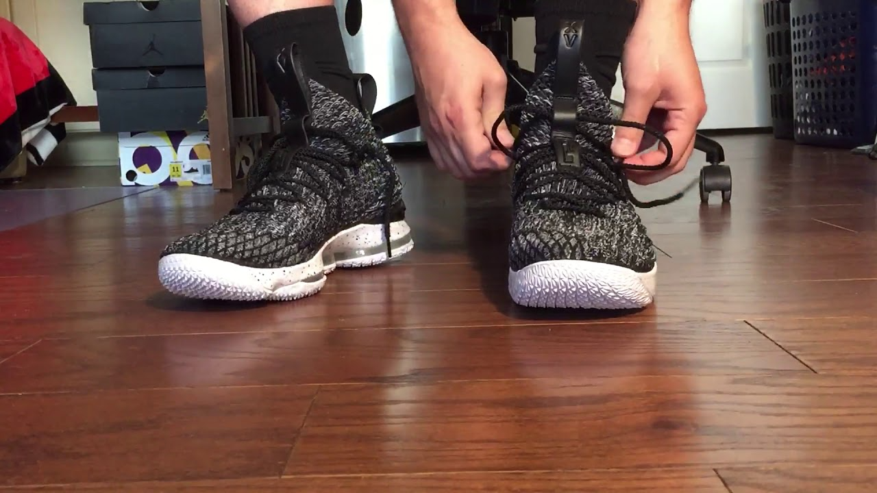  Giày Nike LeBron 15 'Ashes' 