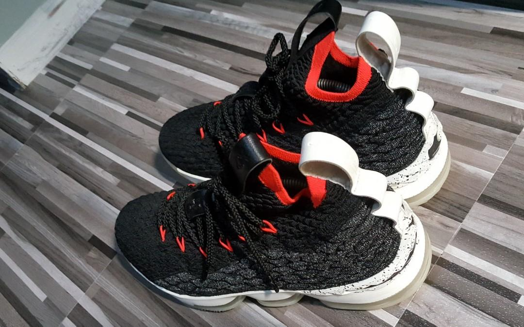  Giày Nike LeBron 15 ‘Bright Crimson’ 