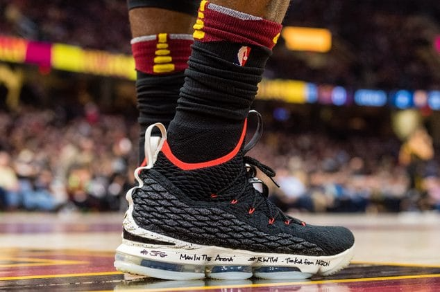  Giày Nike LeBron 15 ‘Bright Crimson’ 