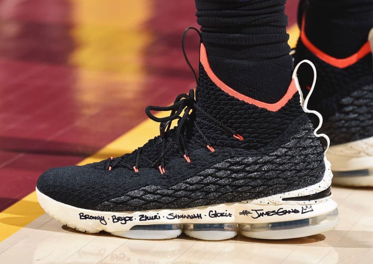  Giày Nike LeBron 15 ‘Bright Crimson’ 