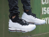  Giày Nike Lebron 15 GS ‘Graffiti’ 