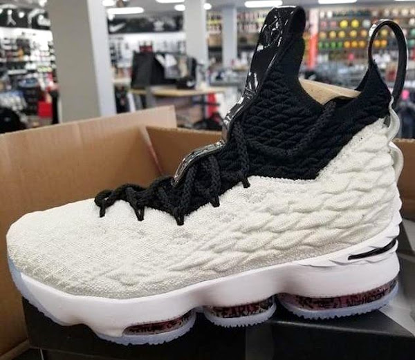  Giày Nike Lebron 15 GS ‘Graffiti’ 