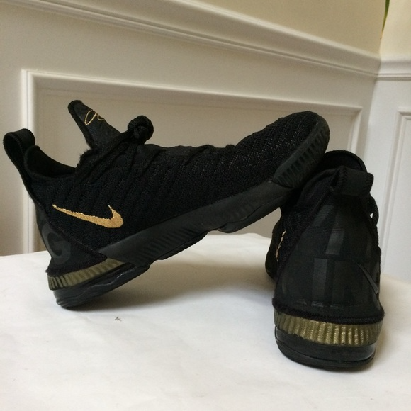  Giày Nike LeBron 16 GS ‘I’m King’ 