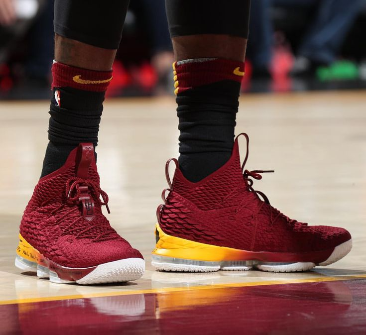  Giày Nike LeBron 16 GS ‘King’ 