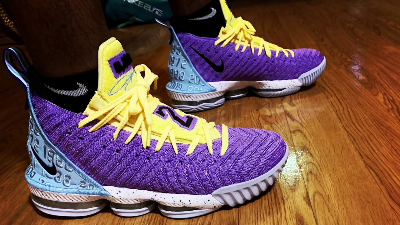  Giày Nike LeBron 16 ‘Lakers Heritage’ 