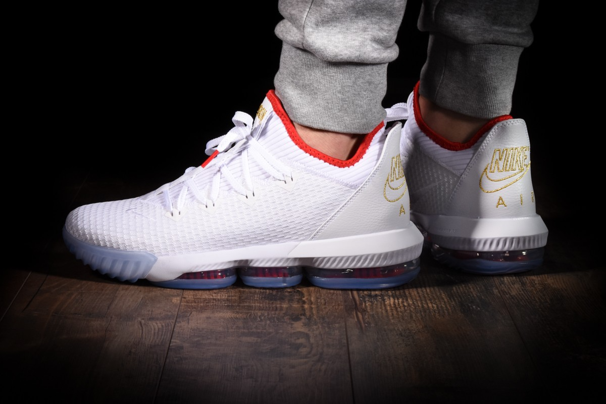  Giày Nike LeBron 16 Low ‘Draft Night’ 