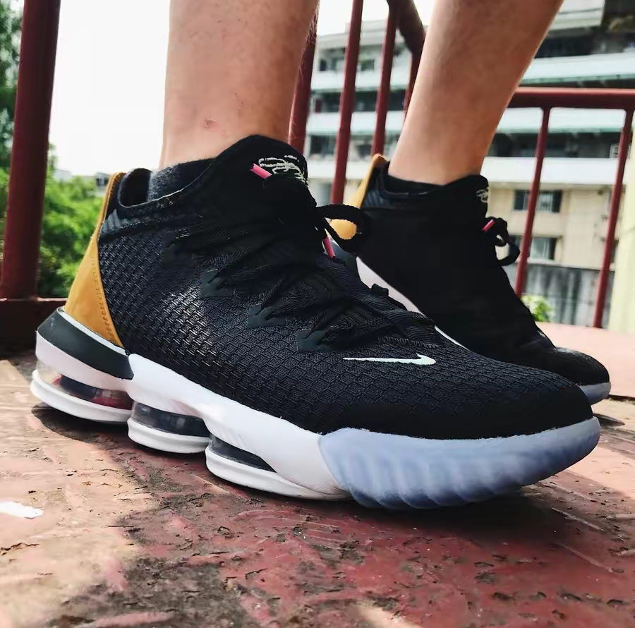  Giày Nike LeBron 16 Low ‘Soundtrack’ 