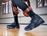  Giày Nike LeBron 17 ‘Currency’ 