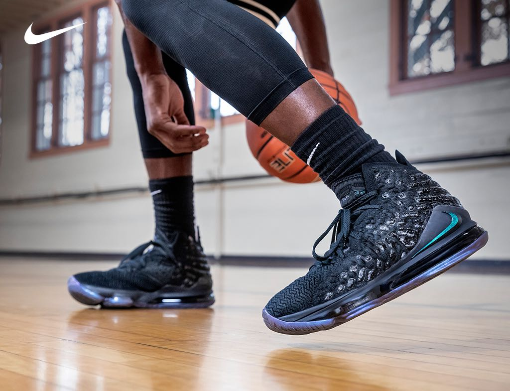  Giày Nike LeBron 17 ‘Currency’ 