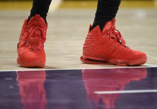  Giày Nike LeBron 17 EP ‘Red Carpet’ 