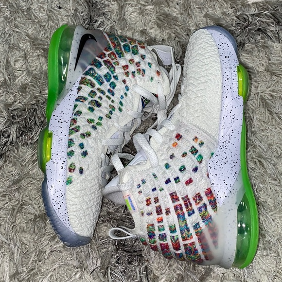  Giày Nike LeBron 17 GS ‘Air Command Force’ 