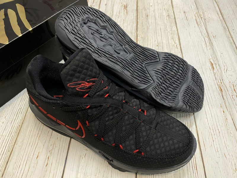  Giày Nike Lebron 17 Low EP ‘Bred’ 
