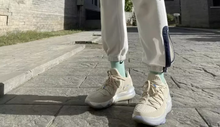  Giày Nike Lebron 17 Low EP ‘Easter’ 