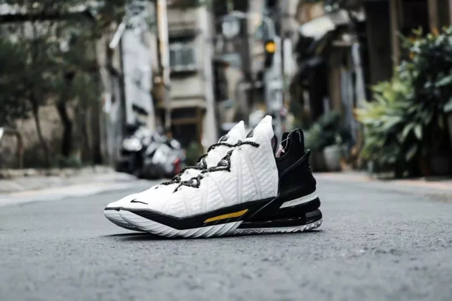 Giày Nike LeBron 18 EP ‘Home’ 