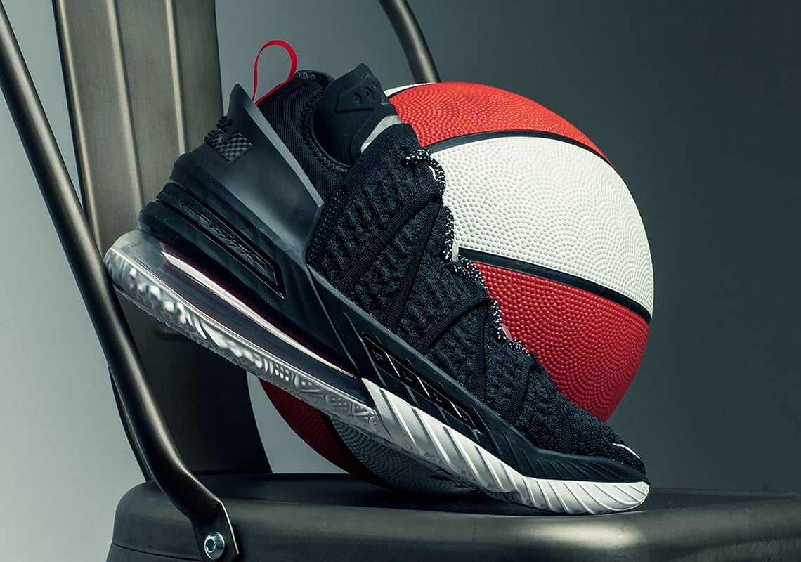  Giày Nike LeBron 18 GS ‘Black University Red’ 