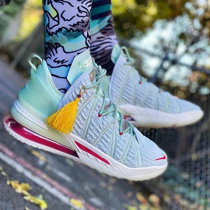  Giày Nike LeBron 18 GS ‘Empire Jade’ 
