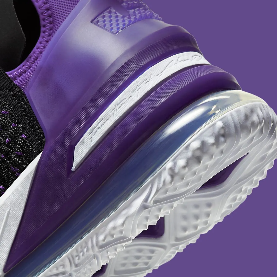  Giày Nike LeBron 18 GS ‘Lakers’ 