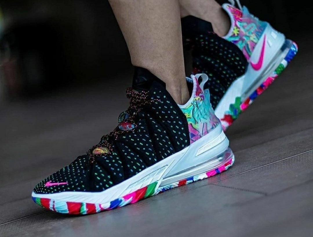  Giày Nike LeBron 18 ‘James Gang’ 