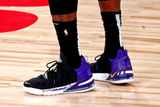  Giày Nike LeBron 18 ‘Lakers’ 
