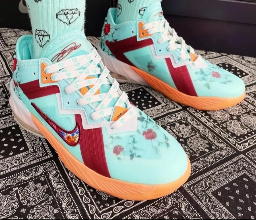  Giày Nike LeBron 18 Low EP x Mimi Plange ‘Daughters’ 