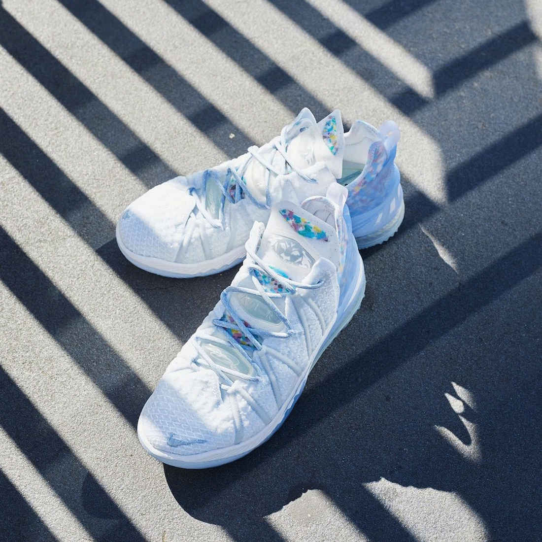  Giày Nike LeBron 18 ‘Play for the Future’ 