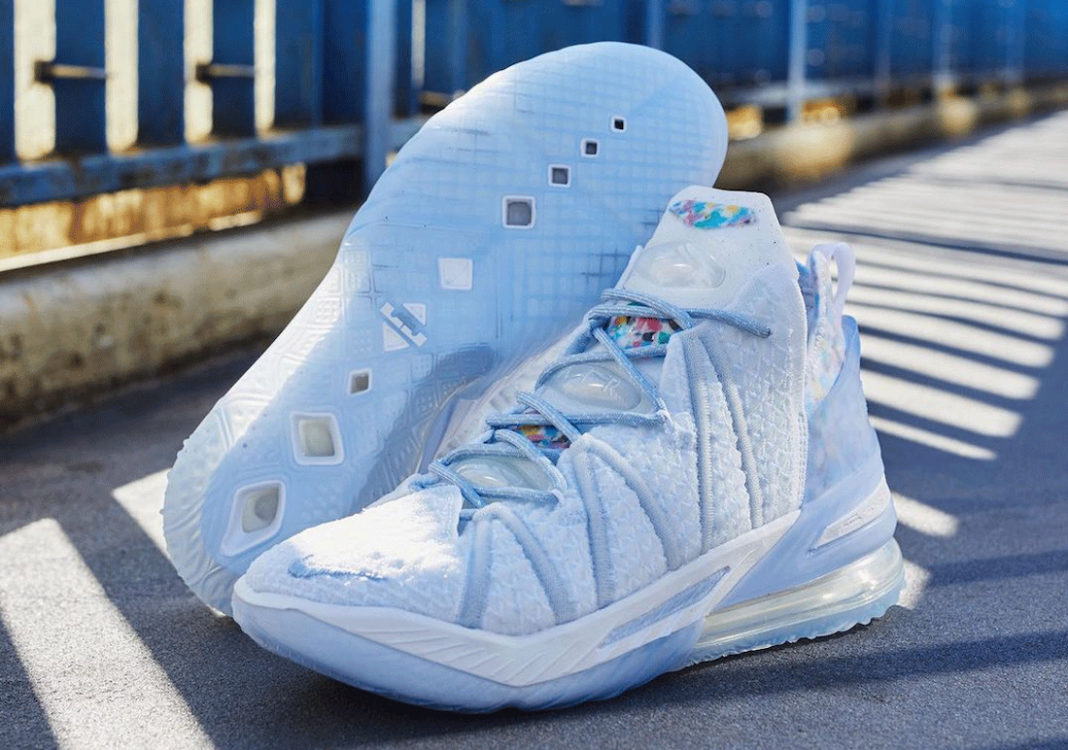  Giày Nike LeBron 18 ‘Play for the Future’ 