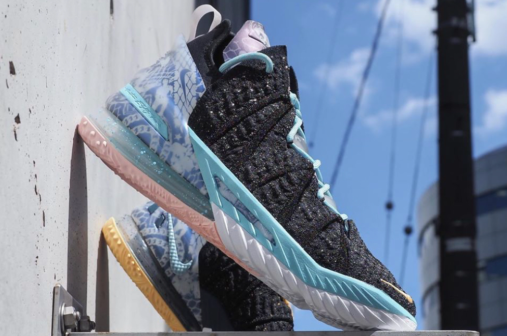  Giày Nike LeBron 18 ‘Reflections’ 