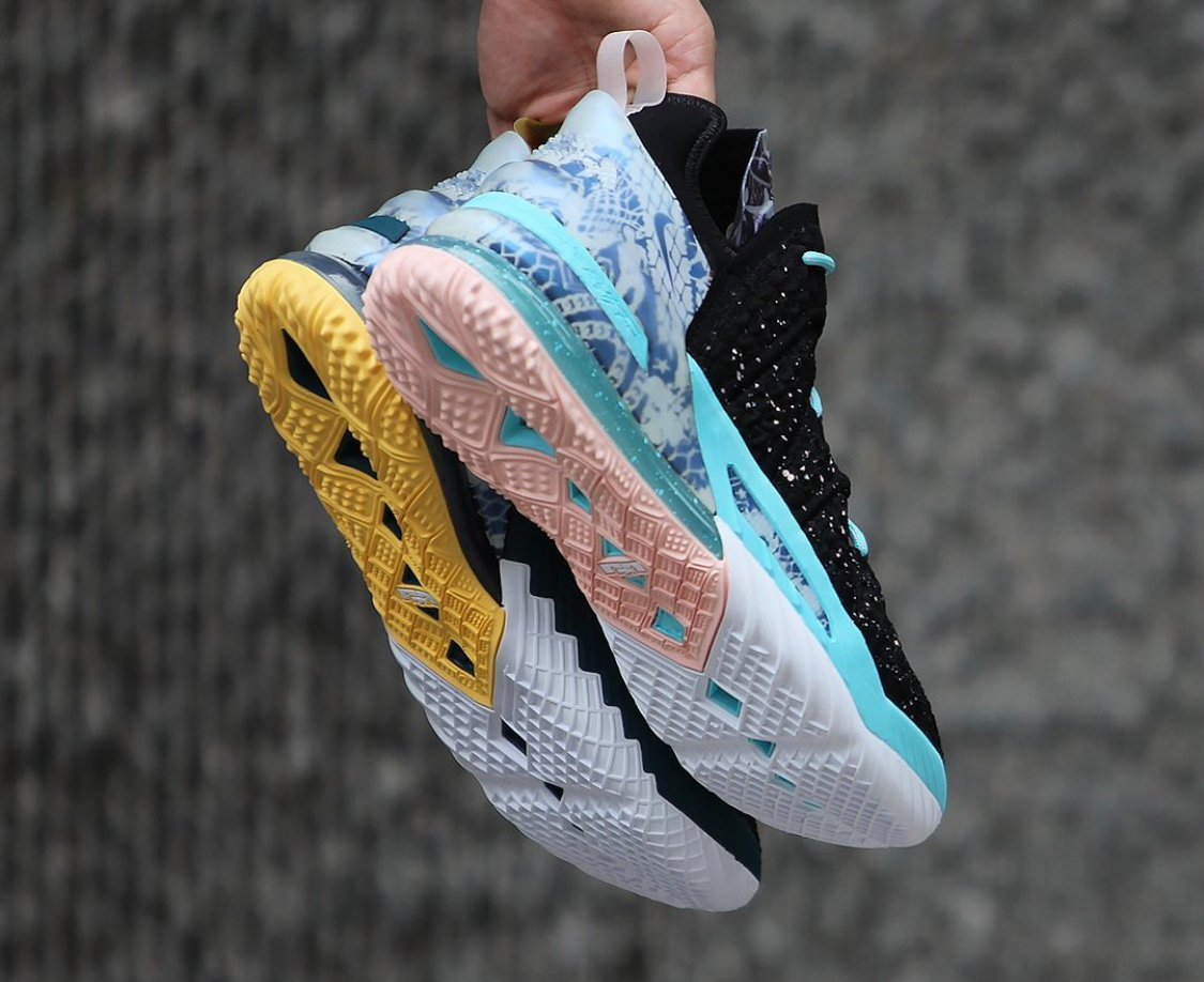  Giày Nike LeBron 18 ‘Reflections’ 