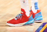  Giày Nike LeBron 18 ‘X-Mas In LA’ 