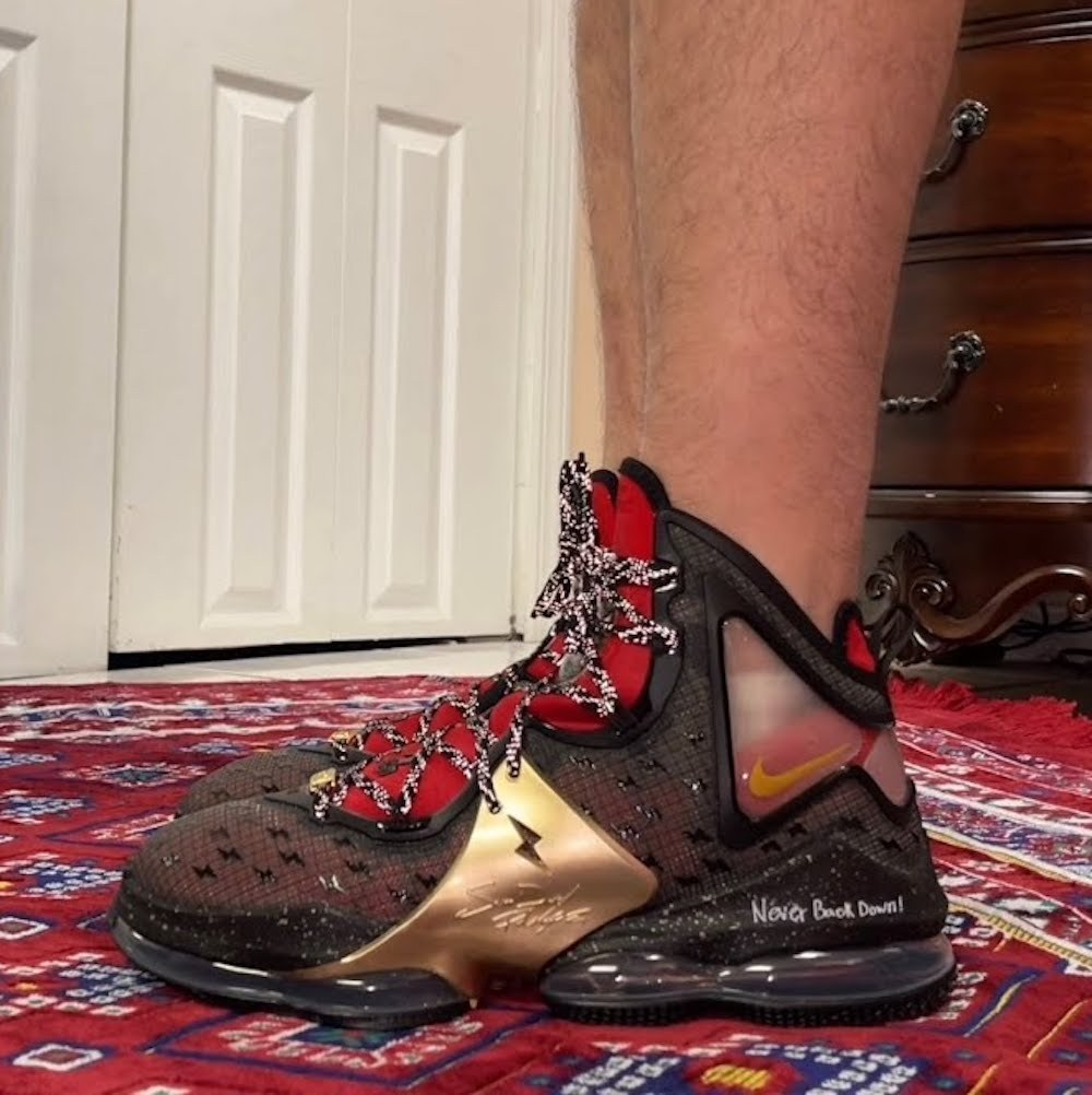  Giày Nike LeBron 19 ‘Doernbecher’ 