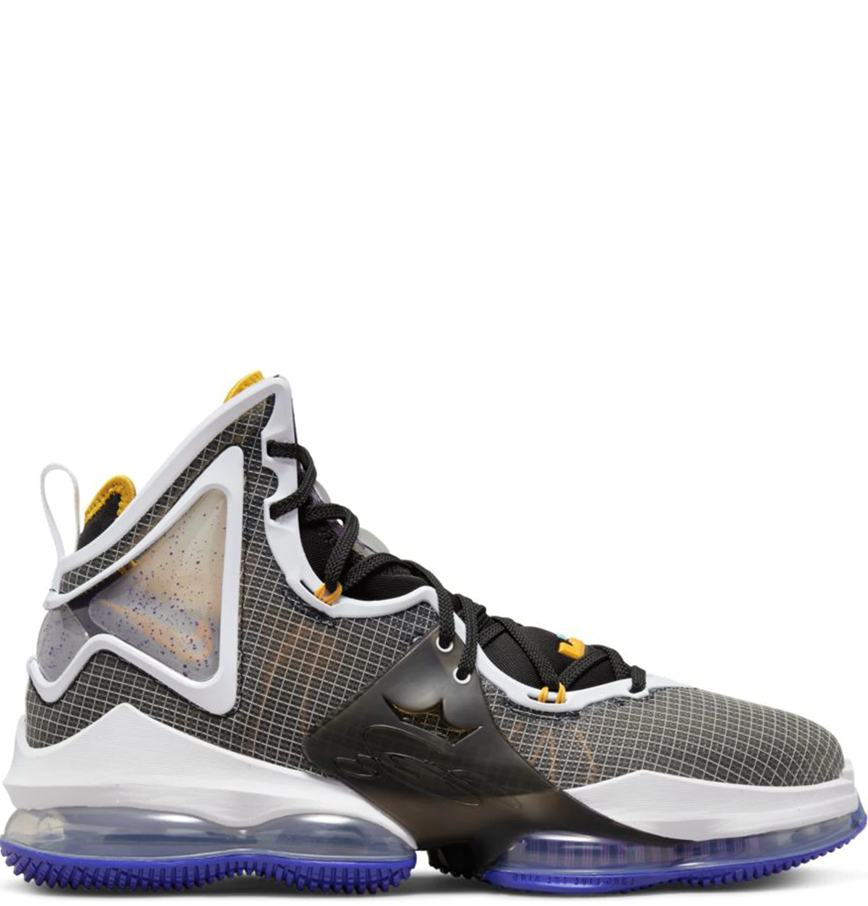  Giày Nike LeBron 19 ‘Graduate’ 