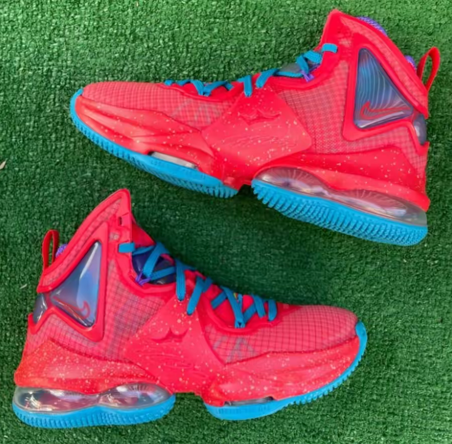 Giày Nike LeBron 19 GS ‘King’s Crown’ 