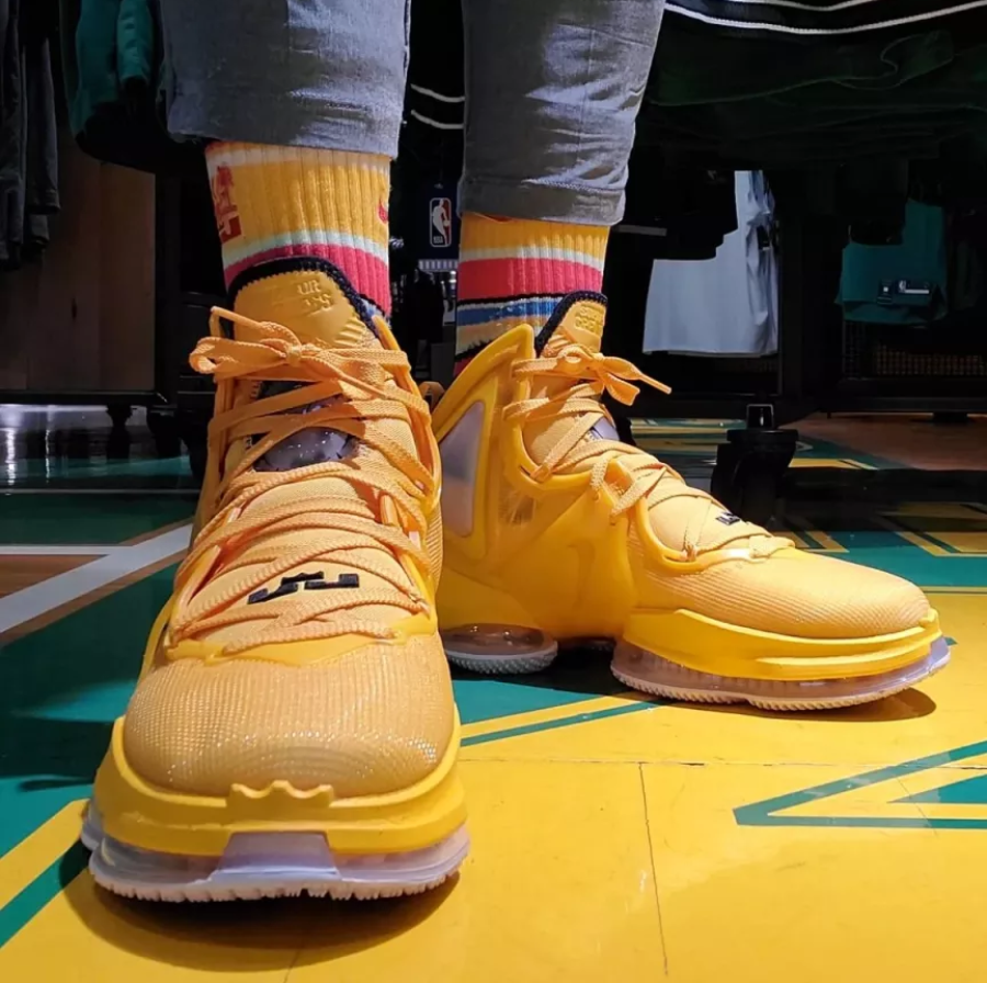  Giày Nike LeBron 19 Hard Hat ‘Yellow’ 