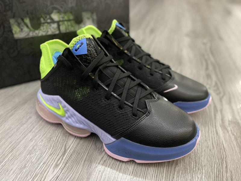  Giày Nike LeBron 19 Low ‘Black Volt’ 