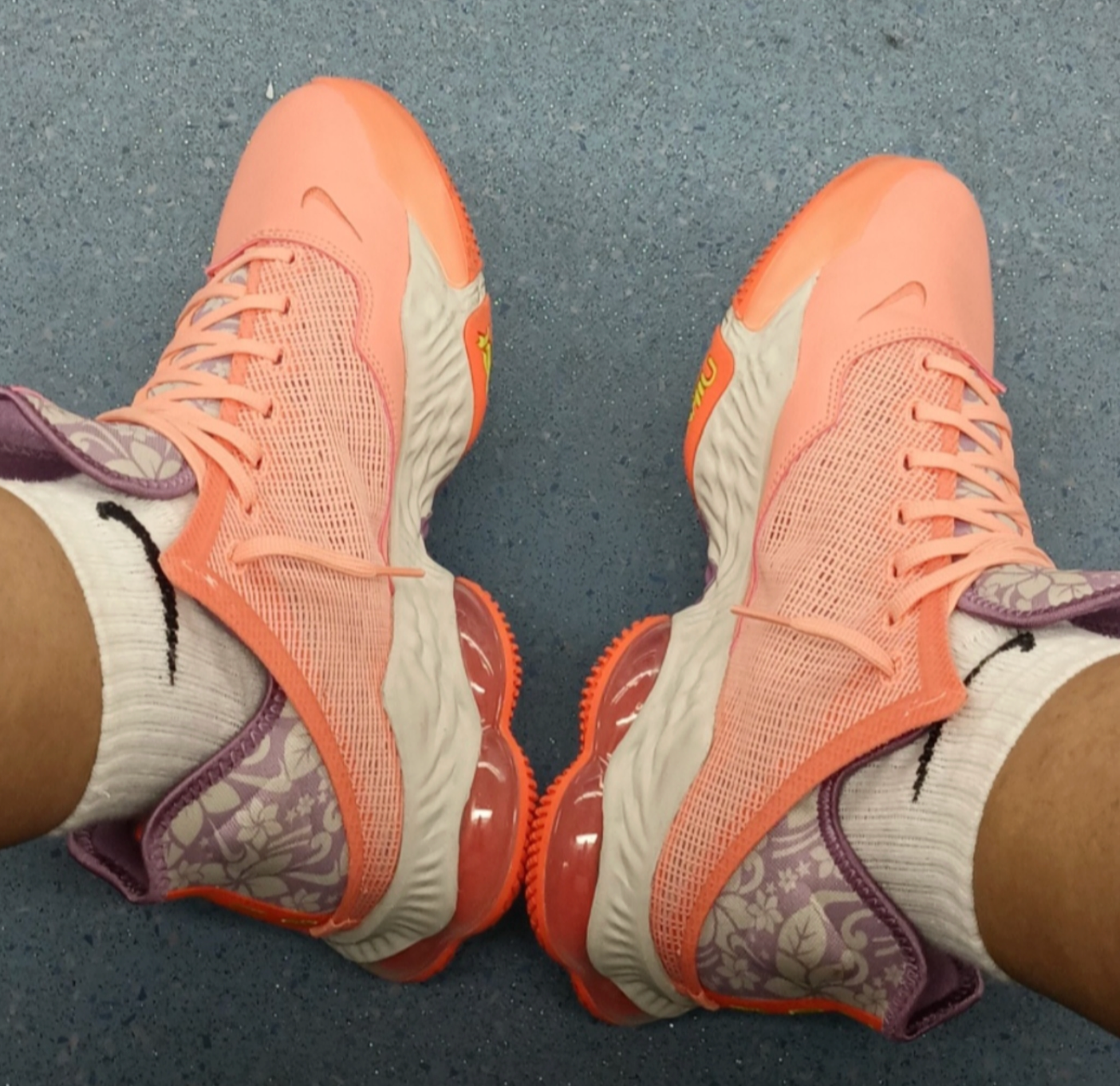  Giày Nike LeBron 19 Low EP ‘Hawaii’ 