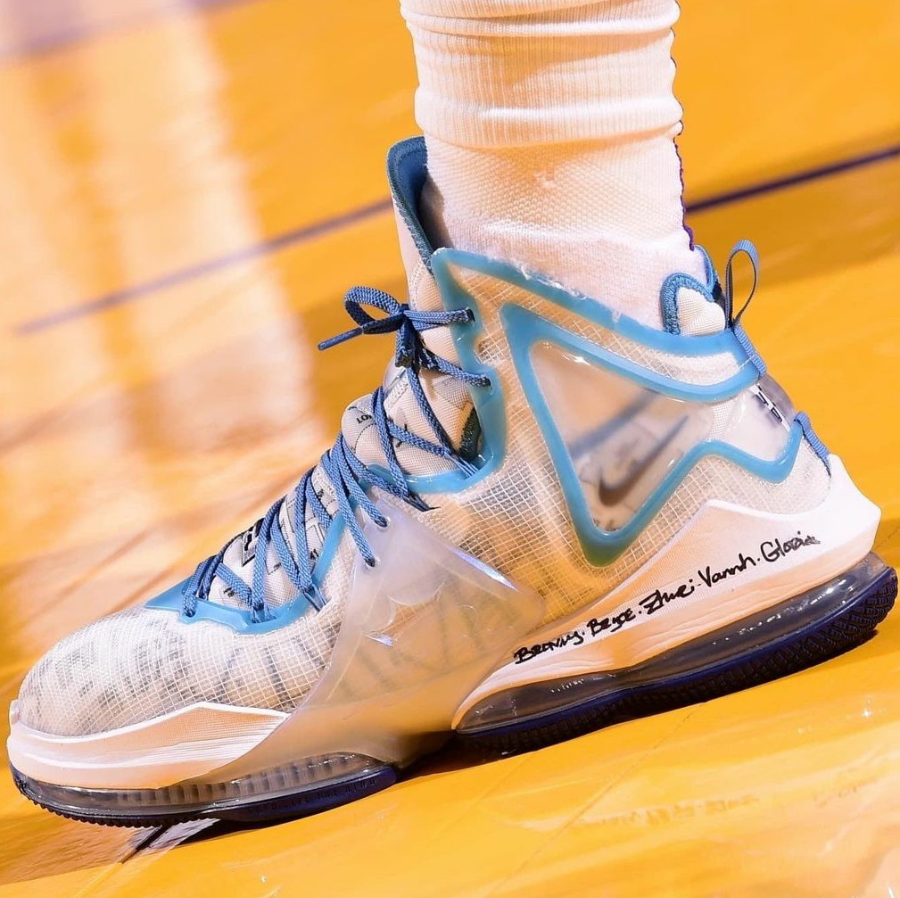  Giày Nike LeBron 19 ‘Space Jam’ 
