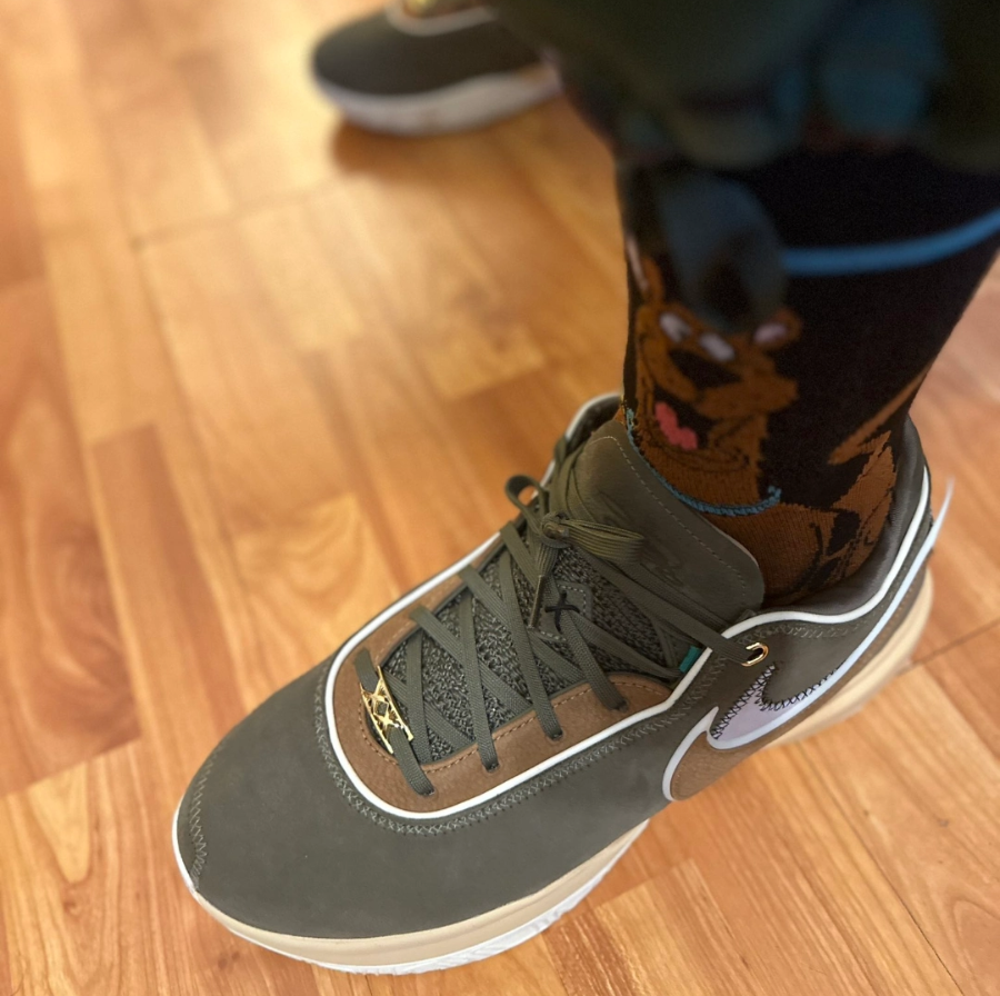  Giày Nike LeBron 20 ‘Olive Green’ 