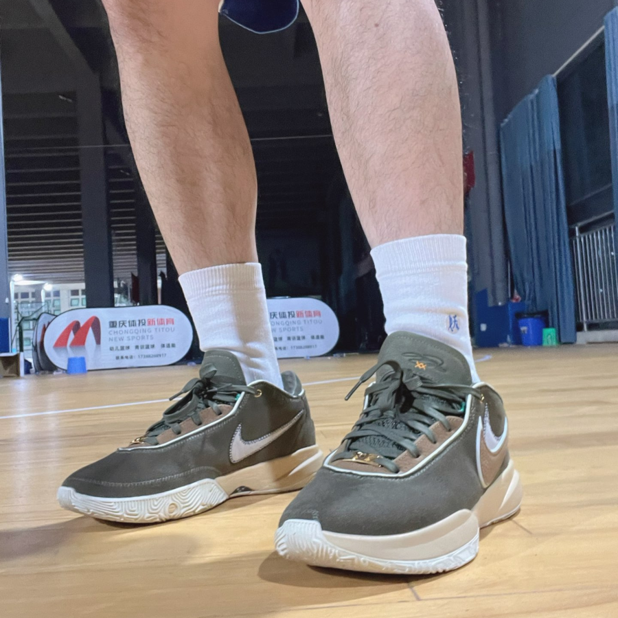  Giày Nike LeBron 20 ‘Olive Green’ 