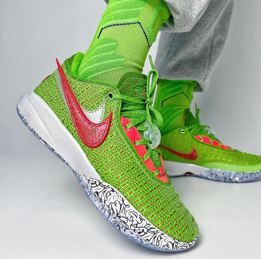  Giày Nike LeBron 20 ‘Stocking Stuffer’ 