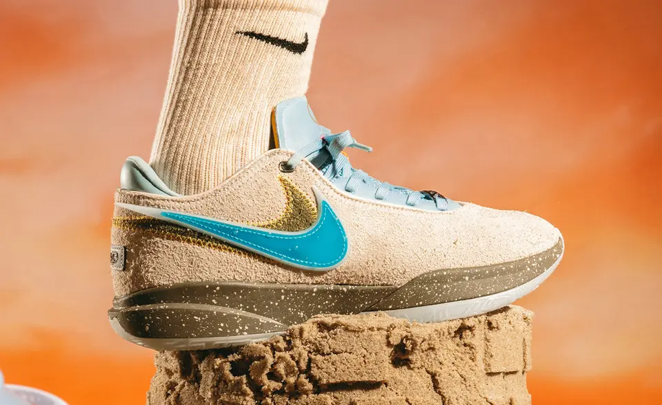  Giày Nike LeBron 20 x UNKNWN ‘Guava Ice’ 