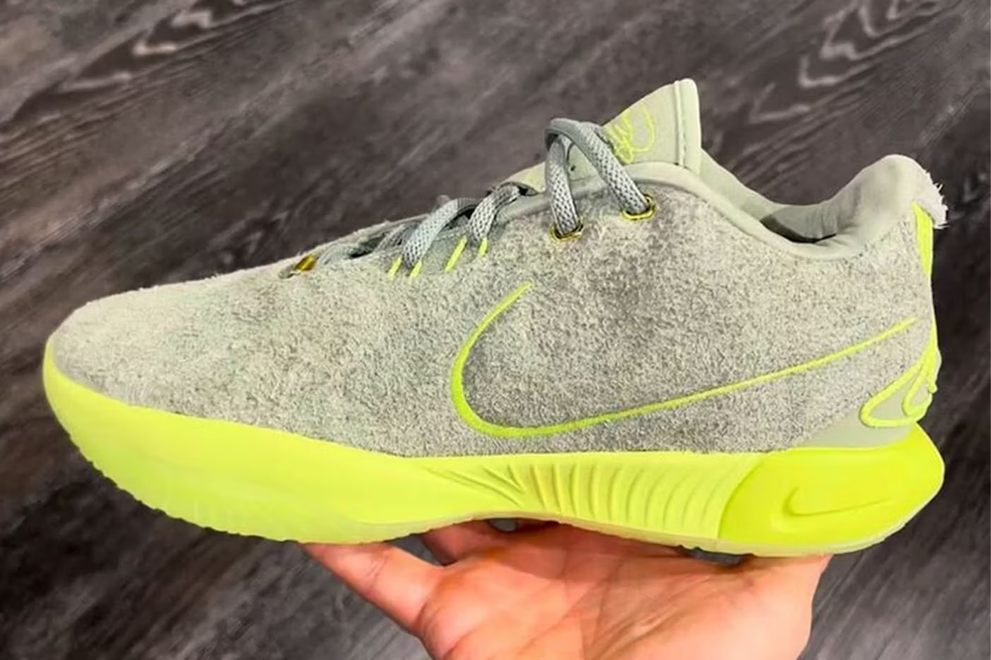  Giày Nike LeBron 21 ‘Algae’ 