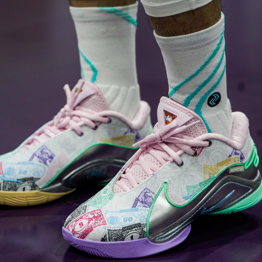  Giày Nike LeBron 22 EP ‘Monopoly’ 