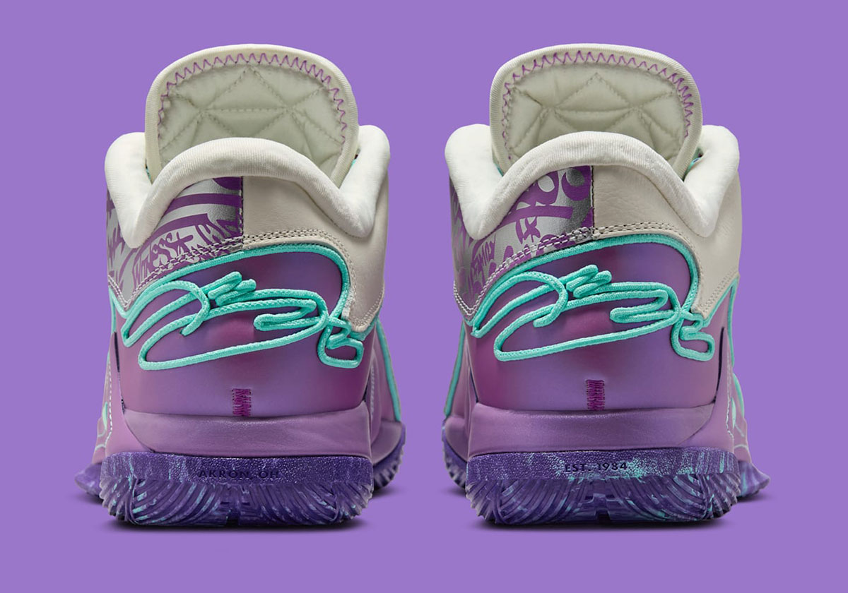  Giày Nike LeBron 22 ‘Frozen Grapes’ 